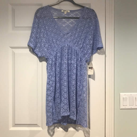 Lavender Cold-Shoulder Crochet Cover-Up - Picture 2 of 4